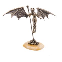 Золотая антилопа / Figurine "Succubus" on the stone