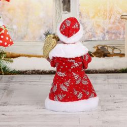 Зимнее волшебство / Doll "Santa Claus, in a red coat with gifts"