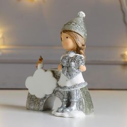 Сималенд / Souvenir "Baby in a hat, with a heart and a rainbow"