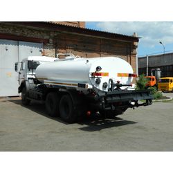 Auto asphalt distributor DS-142B