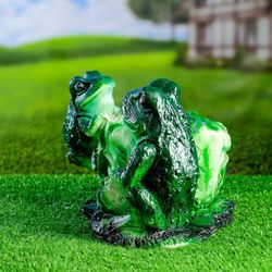 Хорошие сувениры / Figured planter "Two frogs on a cabbage" 26x19 cm