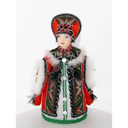 Потешный промысел / Poupée souvenir "Boyarynya en vêtements d'hiver"