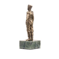 Золотая антилопа / Figurine "Nicholas II" on a stand