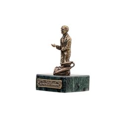 Золотая антилопа / Figurine "Kisa Vorobyaninov with a bag"