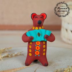 Дымковская глиняная игрушка / Figurine "Bear with accordion"