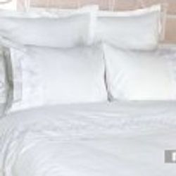 Bedding sets of mako-sateen with lace