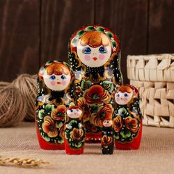 Сималенд / Matryoshka 5 dolls "Elvira"