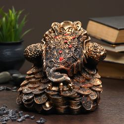 Хорошие сувениры / Figure "Toad on coins" 18x18x18 cm