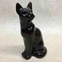 Porcelain figurine "black Cat"