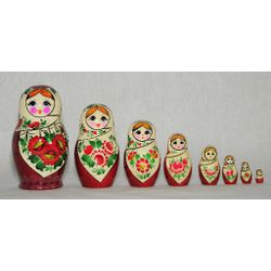 Вятский сувенир / Painted nesting doll "Sudarushka" 8 pr.