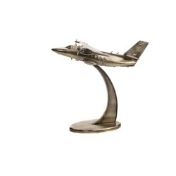Золотая антилопа / Model aircraft L-410 1:35