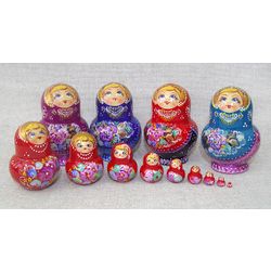 Matroschka "Nationalitäten" 10 Puppen