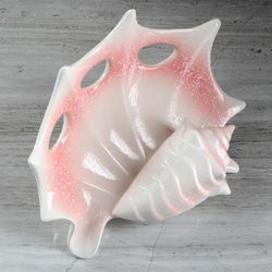 Керамика ручной работы / Table vase "Horizontal shell" 18 cm