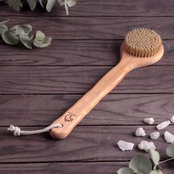 Доляна / Doyana / Bath brush with handle, natural bristles