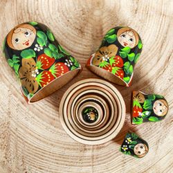 Matryoshka "Berries" 5 dolls