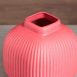 Керамика ручной работы / Table vase "Milan" 18 cm