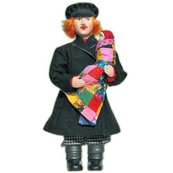 Русские куклы / Muñecas rusas / Un chico en un caftán con un niño, autor Maslennikova G.