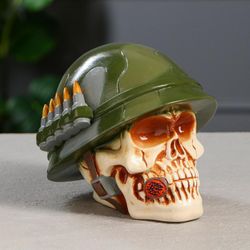 Керамика ручной работы / Piggy bank "Skull in a helmet"