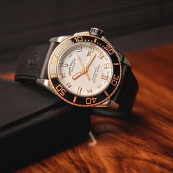 Armand Nicolet / Montre-bracelet mécanique suisse JS9 A480ASN-AS-GG4710N