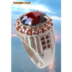 Ring of 585 gold or 925 silver, any stones 10x12mm