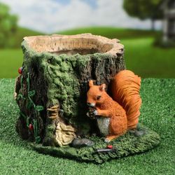 Керамика ручной работы / Figured planter "Stump with a squirrel" 20 cm