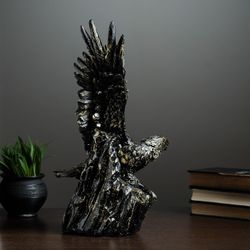 Хорошие сувениры / Figure "Eagle on a stone" 28x28x40 cm