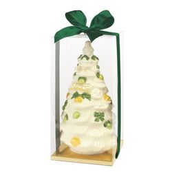 Sculpture of white chocolate "Christmas Tree"