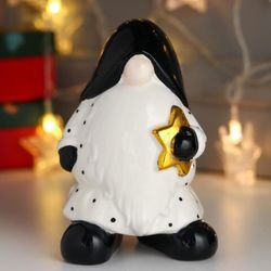 Сималенд / Souvenir "Santa Claus, pea caftan, black cap, gold star"