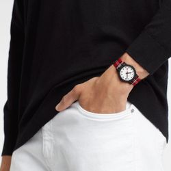 Mondaine / Reloj suizo Essence MS1.32111.LC