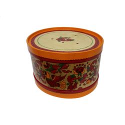 Беломорские узоры / Wooden box with lid "Boretskaya painting" oval 22 cm