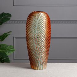 Керамика ручной работы / Table vase "Feather"