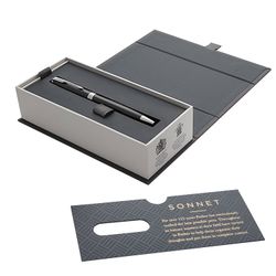 Bút bi PARKER "Sonnet Core Lacquer Black CT", thân sơn mài đen bóng, các chi tiết bằng palađi, màu đen