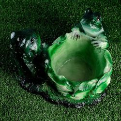 Хорошие сувениры / Figured planter "Two frogs on a cabbage" 26x19 cm