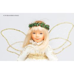 Birgitte Frigast / Bambola di porcellana Angelo, con bacchetta magica, ciliegia, 18 cm