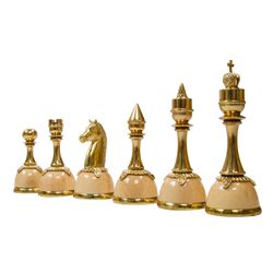 GamesDealer / Chess pieces "Count"