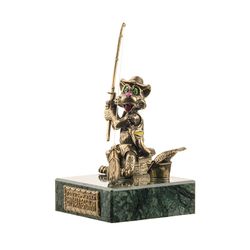 Золотая антилопа / Composition "Kotofey-fisherman" on a stand