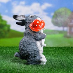 Хорошие сувениры / Garden figure "Hares with mushrooms"