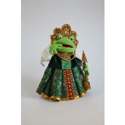 Потешный промысел / Souvenir doll "Princess-frog"