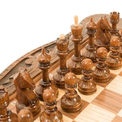 GamesDealer / Chess carved in a chest 40, Haleyan