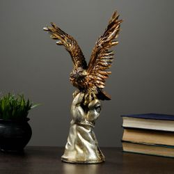 Хорошие сувениры / Figure "Eagle Hunt"