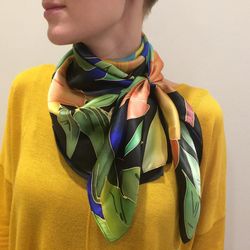 Silk scarf "Toucans"