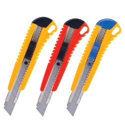 Stationery knife 18 mm BRAUBERG "Standard", 3 blades included, avtofiksator housing cuts