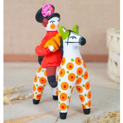 Дымковская глиняная игрушка / Figurine "Horseman with an accordion"
