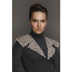 Снежинка / Snowflake / Lace collar with an ornament in the form of curly twigs