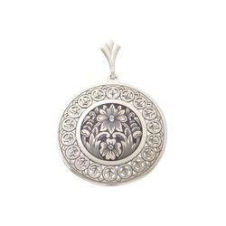Северная чернь / Silver pendant "Lacy luxury"