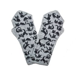 WOMAN'S MITTENS - cats