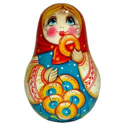 Мастерская подарков / Gift workshop / Matryoshka-tumbler, Girl with bagels.