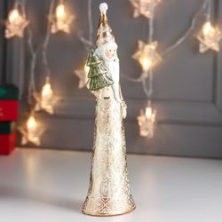 Сималенд / Souvenir "Santa Claus in a golden fur coat with frosty patterns, with a Christmas tree"