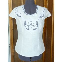 Карельские узоры / Women's blouse "Flower"