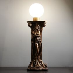 Хорошие сувениры / Interior lamp "Girl at the Column"